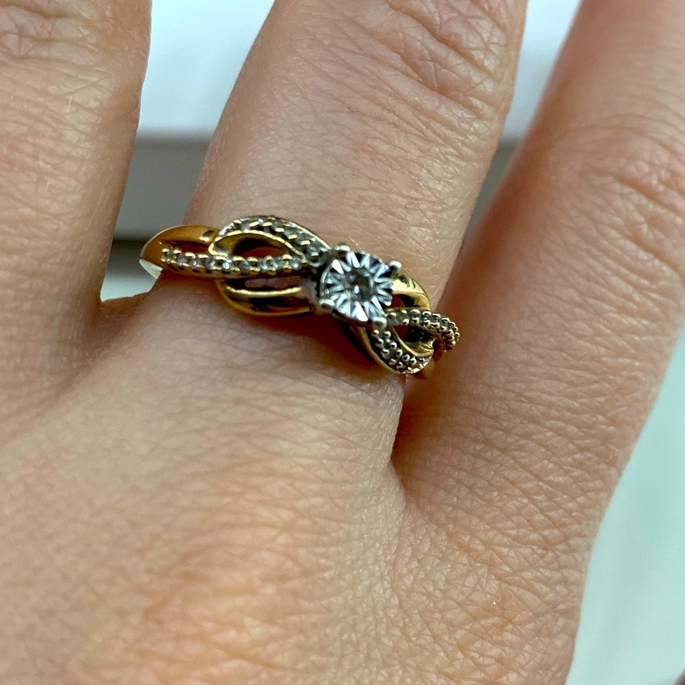 10k yellow gold diamond engagement ring 8